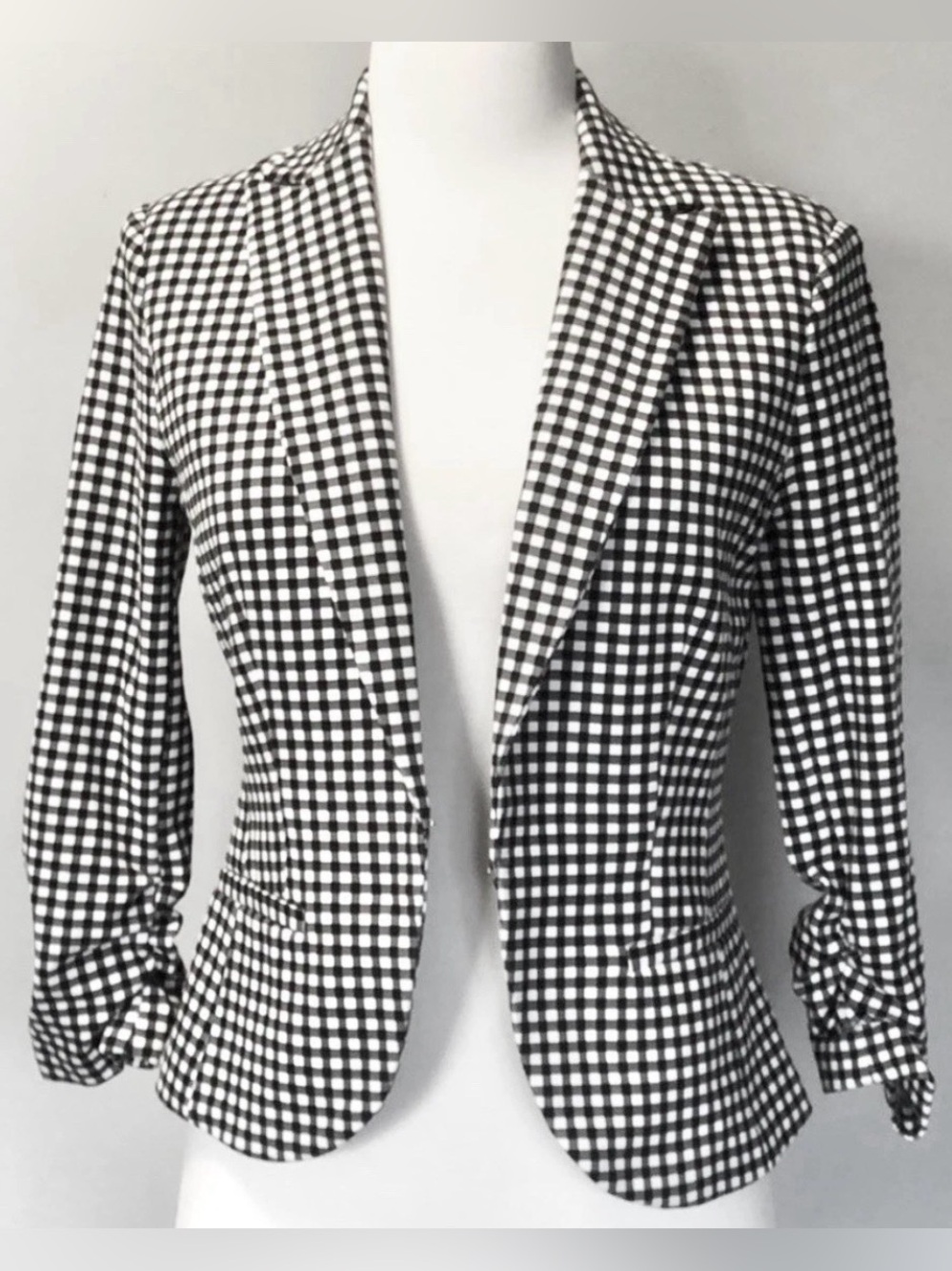 Amanda & Chelsea Black/White Gingham Ruched Sleeve Knit
Blazer Jacket Medium